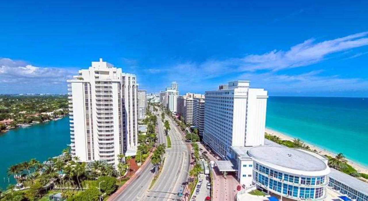 Castle Beach Resort Apartment Miami Beach Exteriör bild