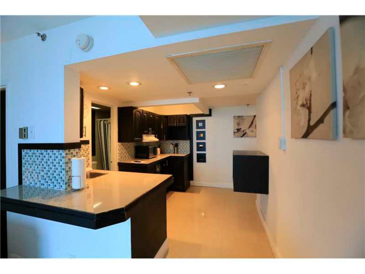 Castle Beach Resort Apartment Miami Beach Exteriör bild